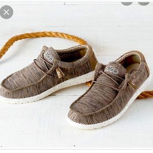 Men’s Hey Dude Wally Sox brown, Size 13